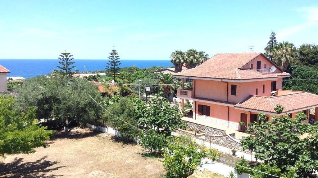 Hotel Celestina Вилапиана Екстериор снимка