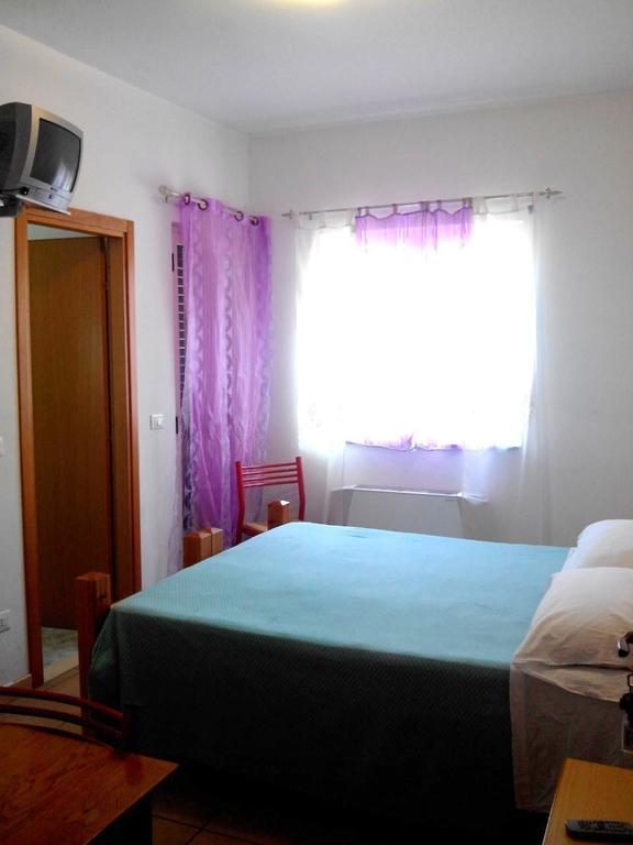 Hotel Celestina Вилапиана Стая снимка